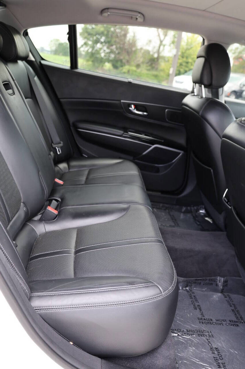 Used 2016 Kia K900 Luxury image 15