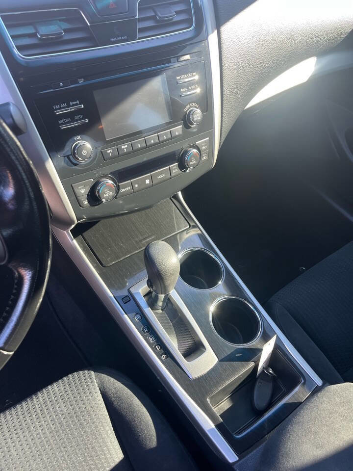 Used 2014 Nissan Altima 2.5 SV w/ Convenience Package image 17