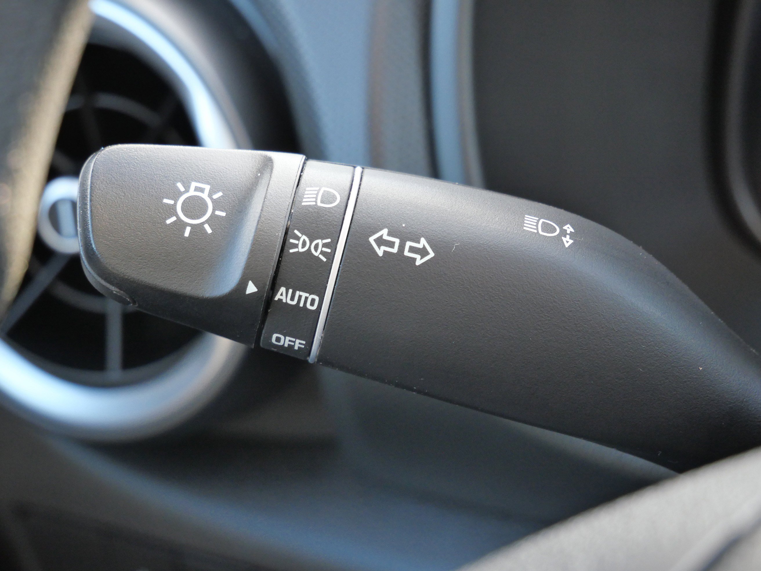 Certified 2023 Hyundai Kona SEL image 34