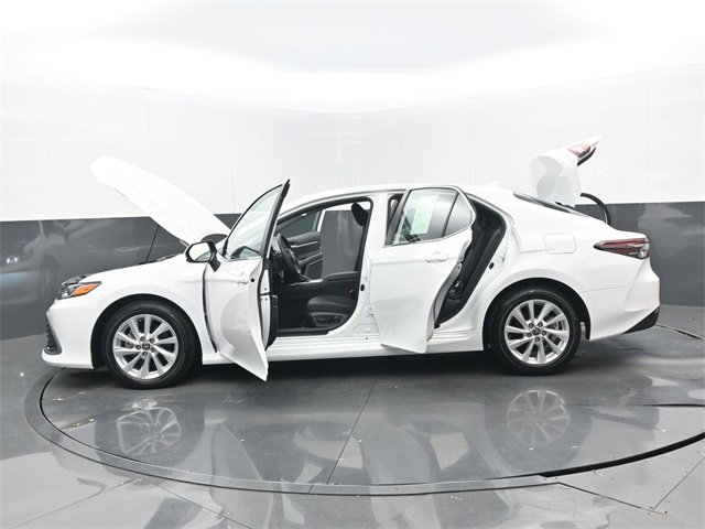 Used 2024 Toyota Camry LE image 34