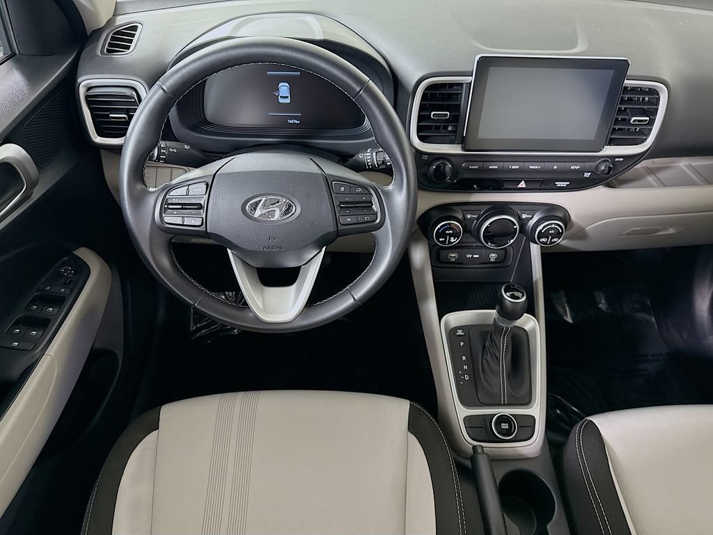 Certified 2023 Hyundai Venue SEL FWD image 4