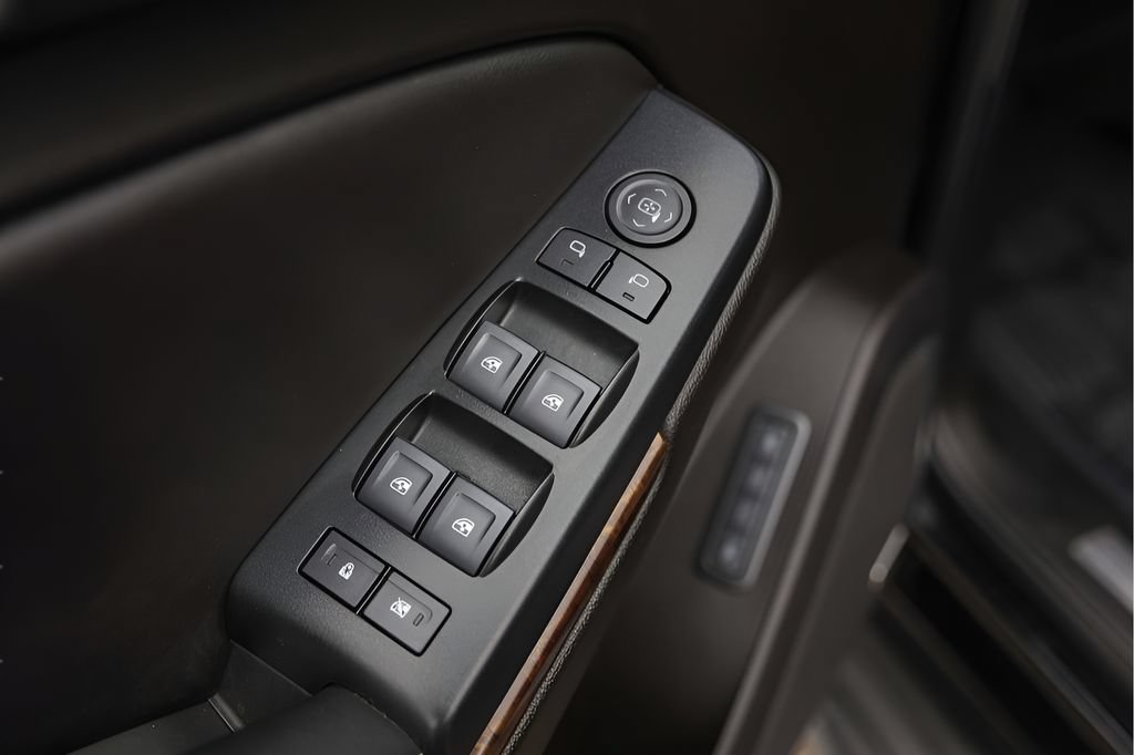 Used 2020 Chevrolet Tahoe LT AWD/4WD image 25