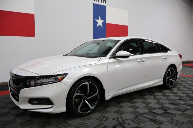 Used 2018 Honda Accord Sport image 2