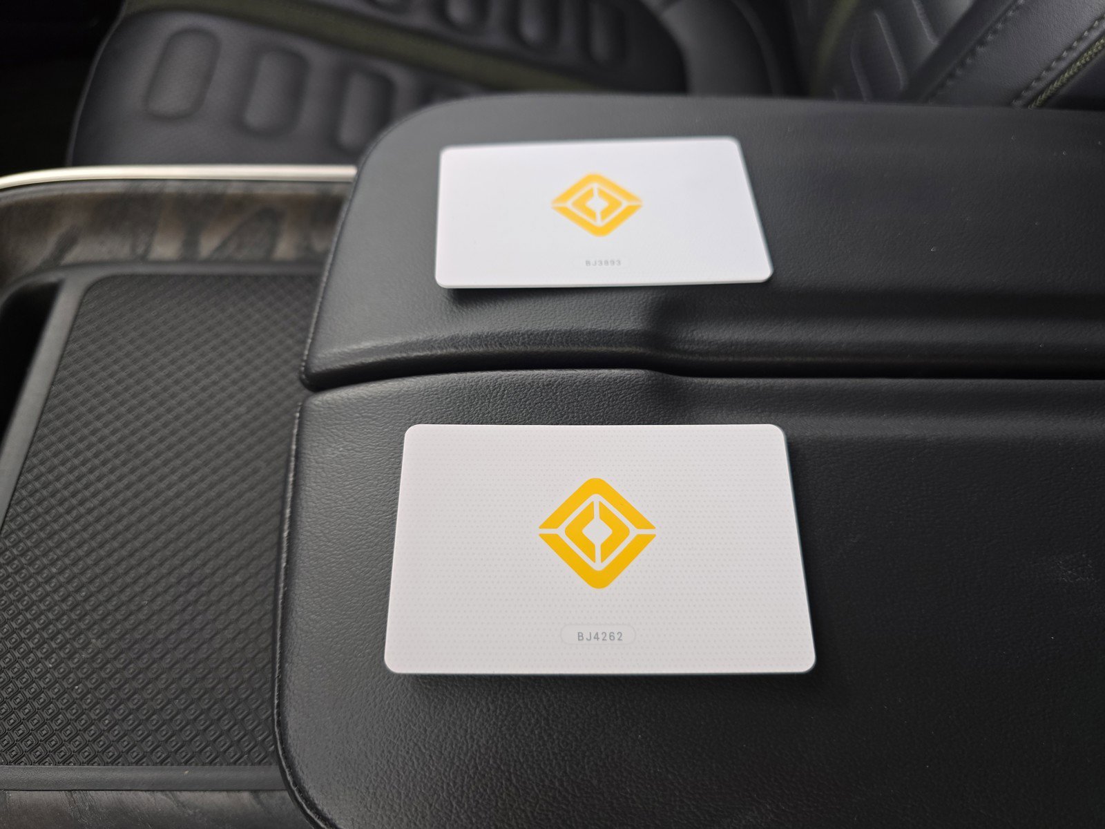 Used 2022 Rivian R1S Launch Edition image 31