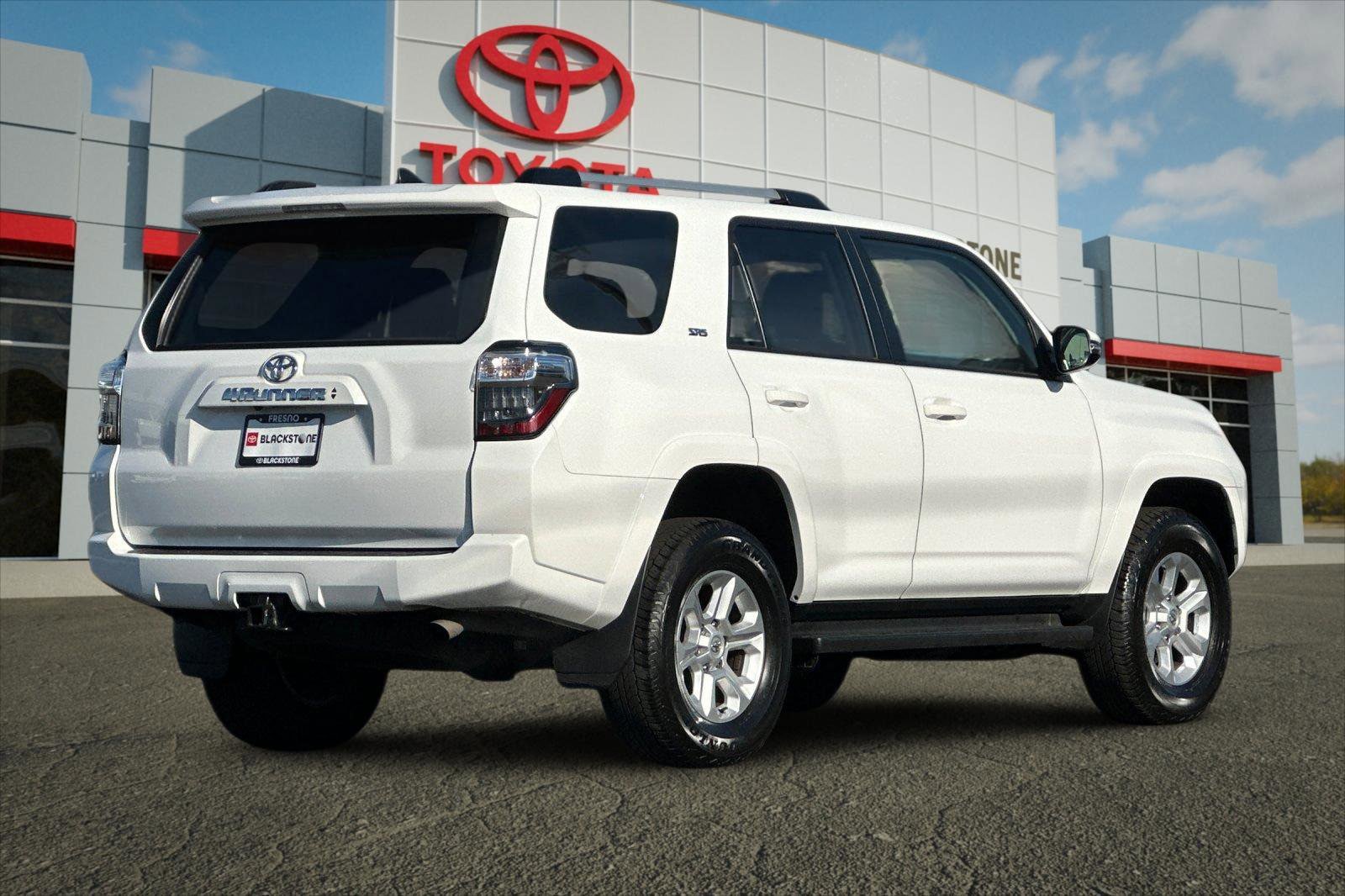 Used 2024 Toyota 4Runner SR5 Premium AWD/4WD image 3