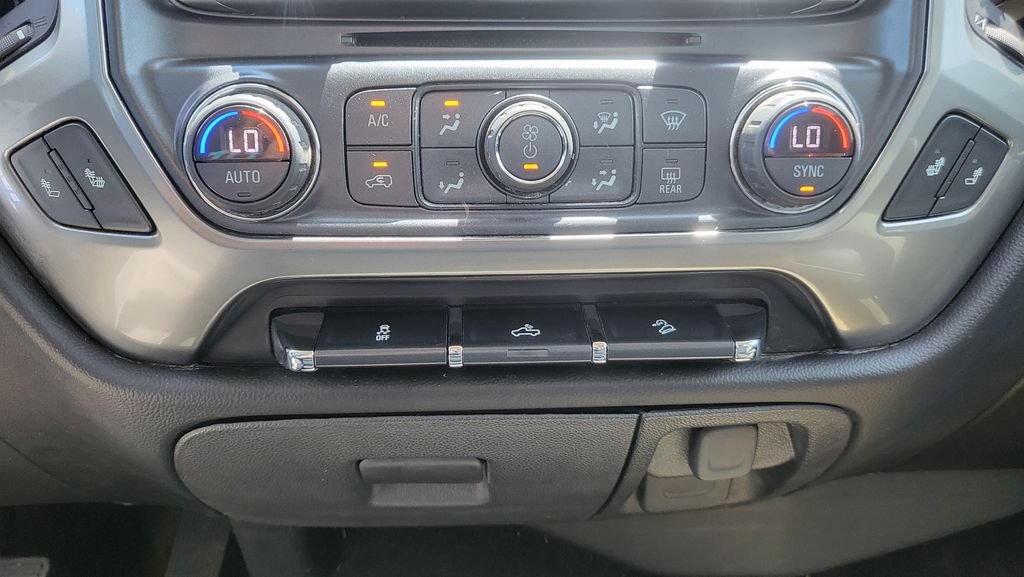 Used 2018 Chevrolet Silverado 1500 LT w/ All Star Edition AWD/4WD image 35