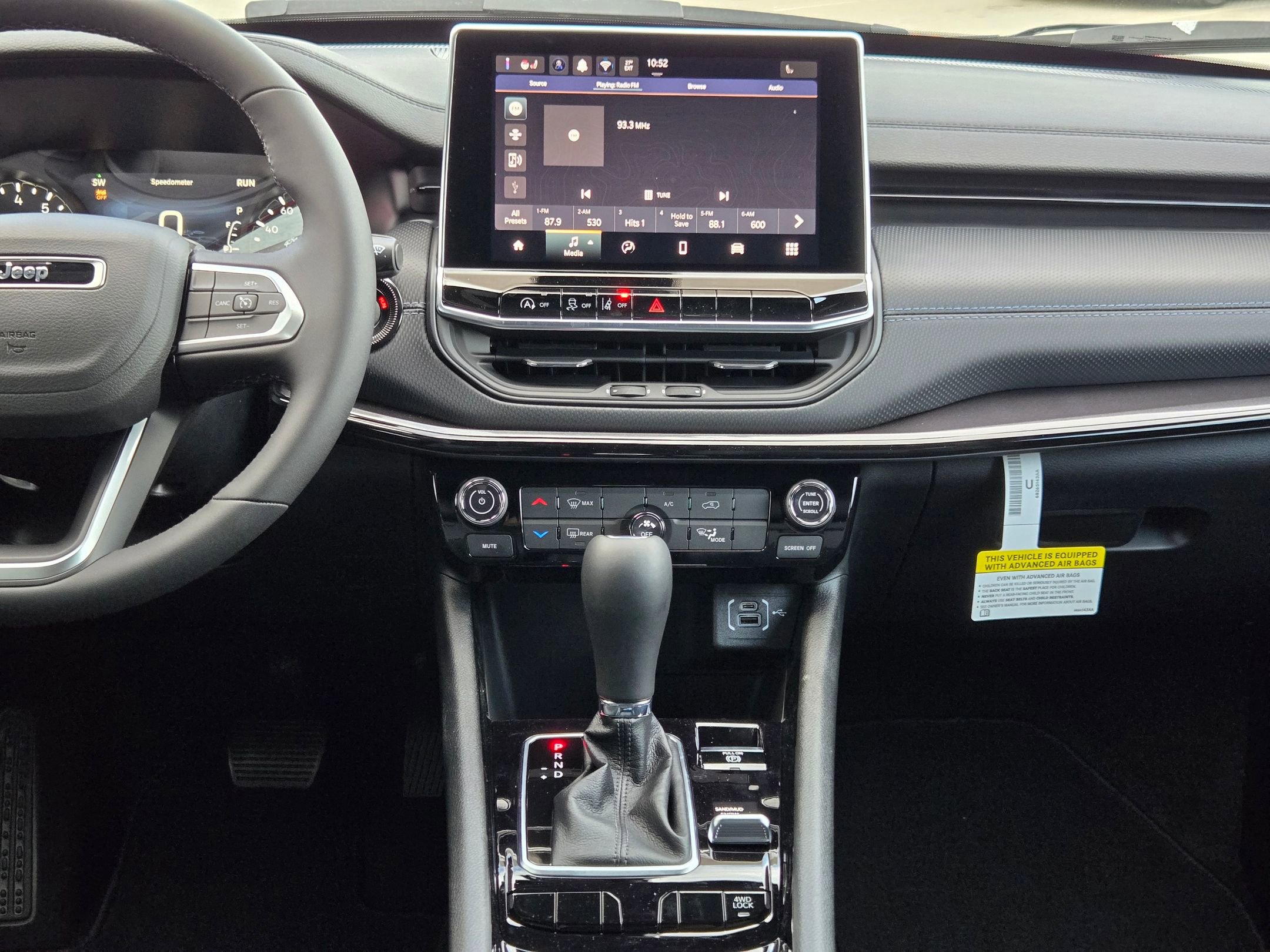 New 2026 Jeep Compass Latitude image 14