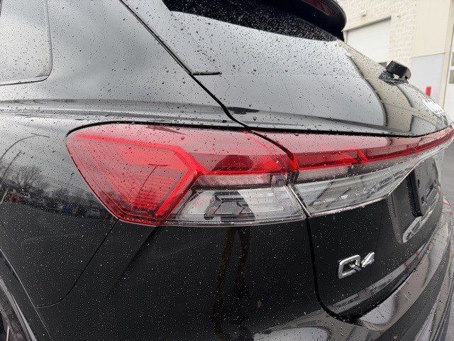 Used 2022 Audi Q4 e-tron Premium Plus image 4