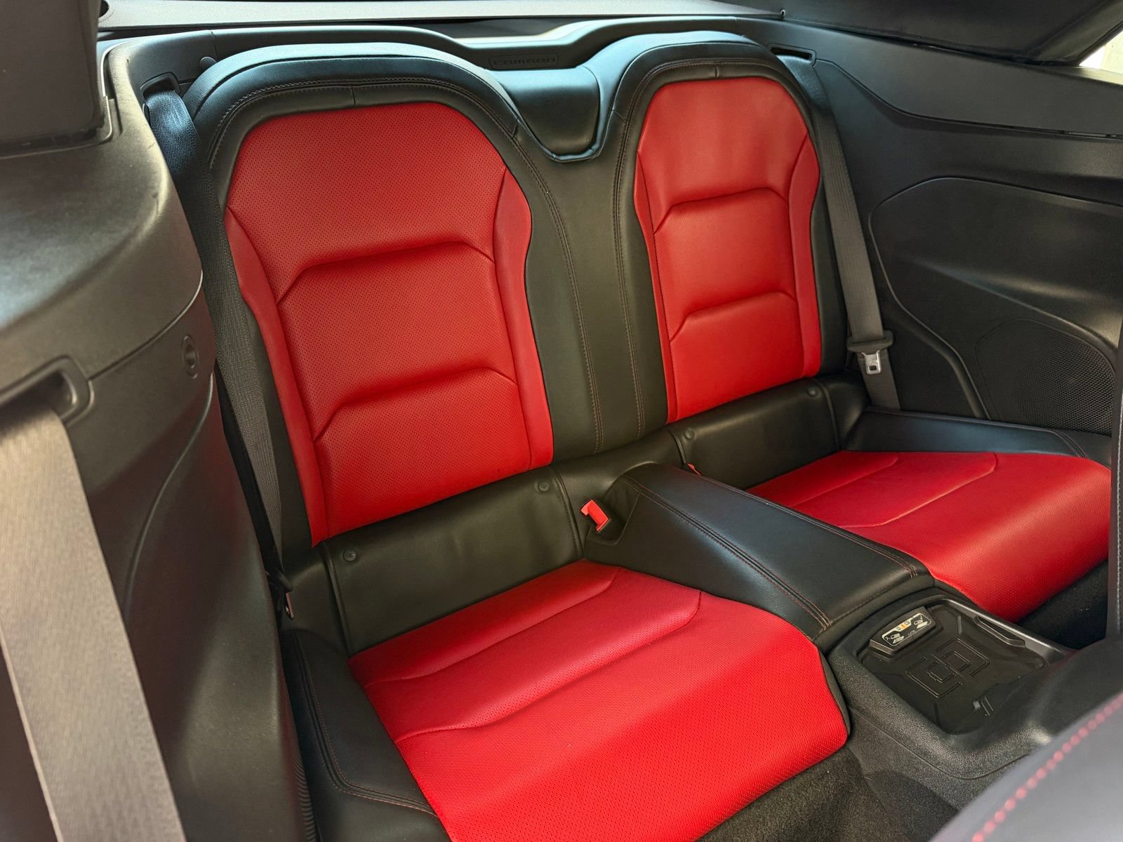 Used 2018 Chevrolet Camaro SS RWD image 16