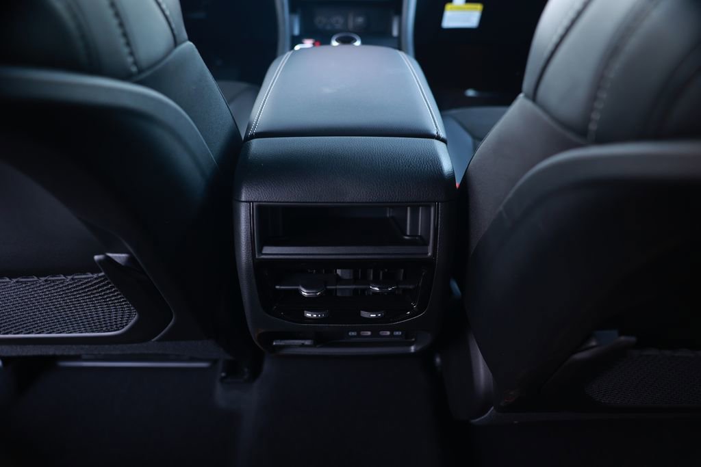 New 2026 Jeep Grand Cherokee Altitude AWD/4WD image 28