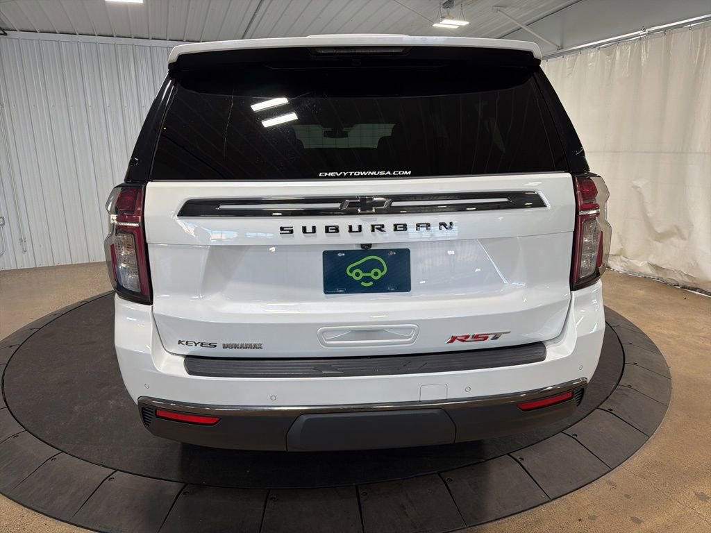 Certified 2022 Chevrolet Suburban RST w/ Luxury Package AWD/4WD image 7