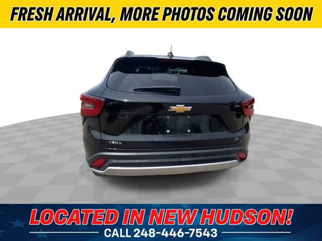 Used 2024 Chevrolet Trax LT w/ Driver Confidence Package FWD image 9