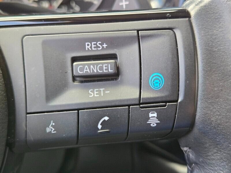 Used 2024 Nissan Pathfinder SL w/ Cargo Package FWD image 26