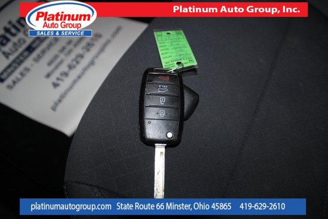 Used 2016 Kia Sorento LX image 22