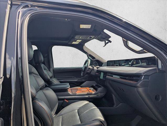 Used 2025 Lincoln Navigator L Black Label AWD/4WD image 15