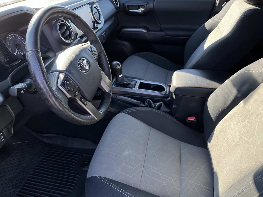 Used 2020 Toyota Tacoma TRD Off-Road image 24