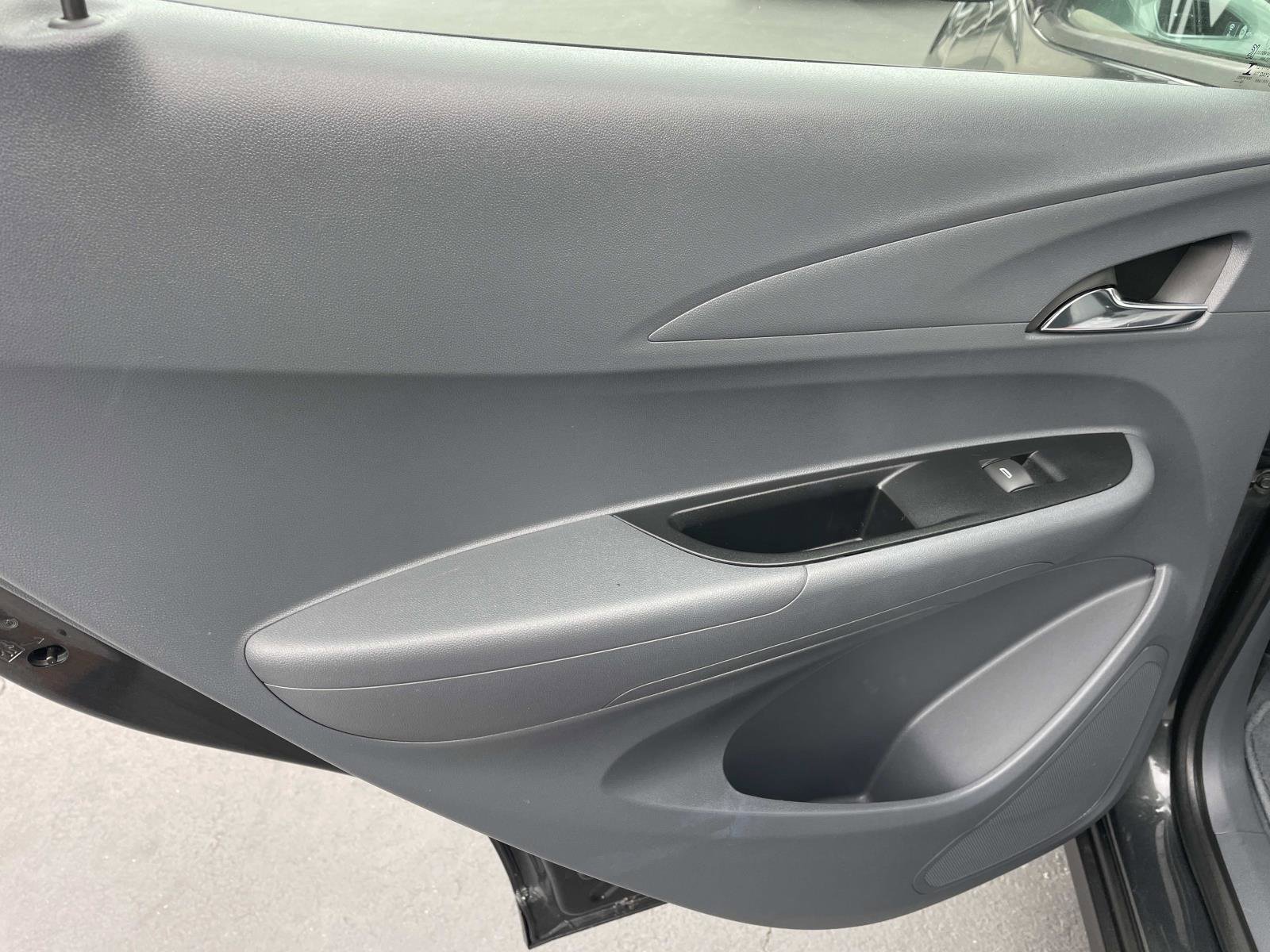 Used 2019 Chevrolet Bolt LT FWD image 25