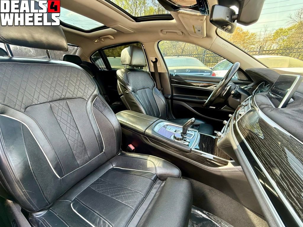 Used 2017 BMW 740i RWD image 32
