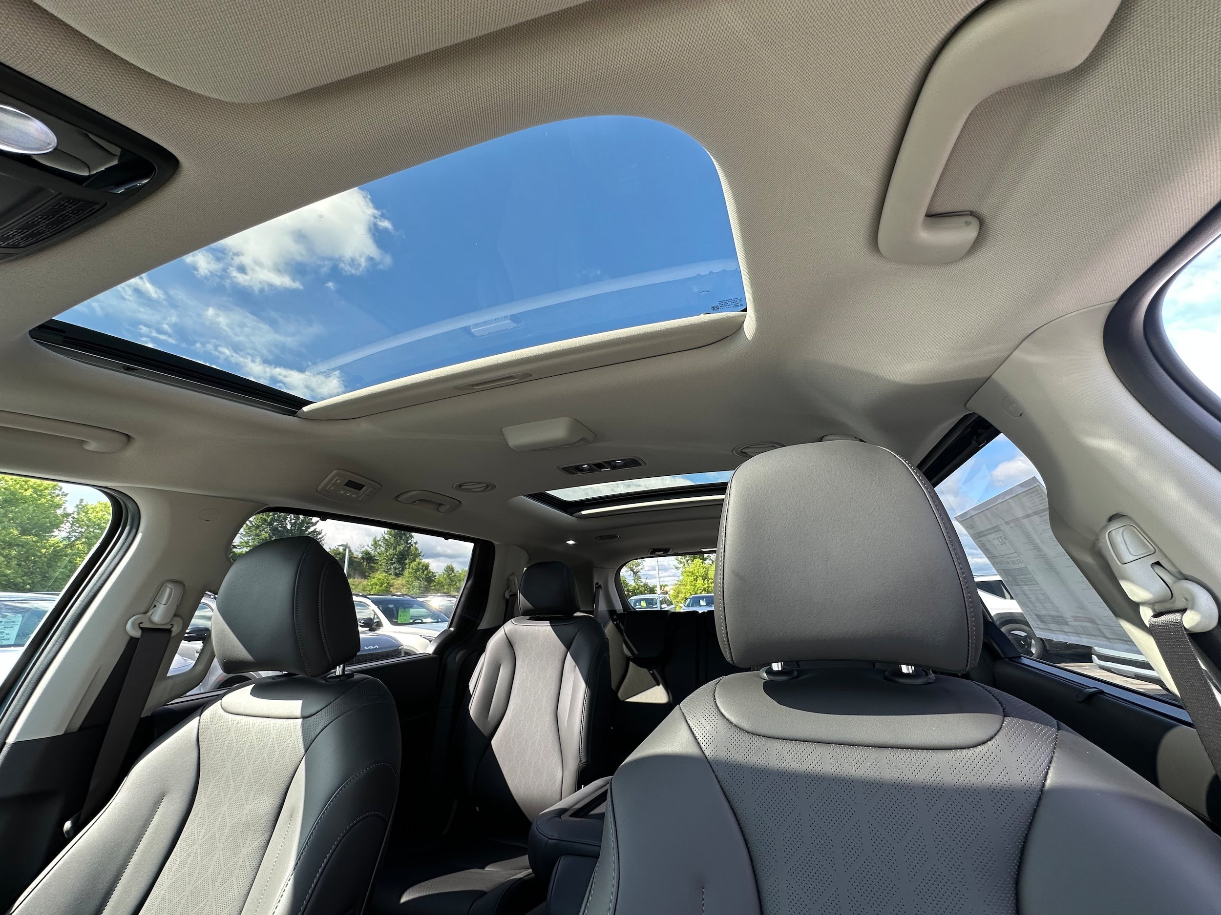 New 2026 Kia Carnival SX FWD image 37