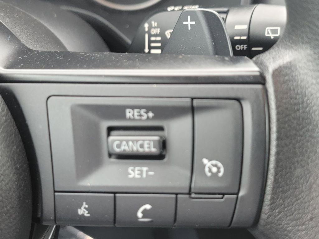 Used 2021 Nissan Rogue S AWD/4WD image 32