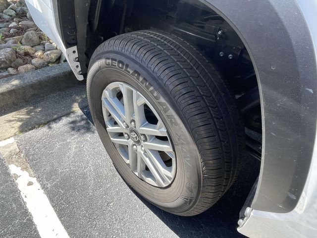 Used 2026 Toyota Tundra SR5 w/ SR5 Premium Package AWD/4WD image 12