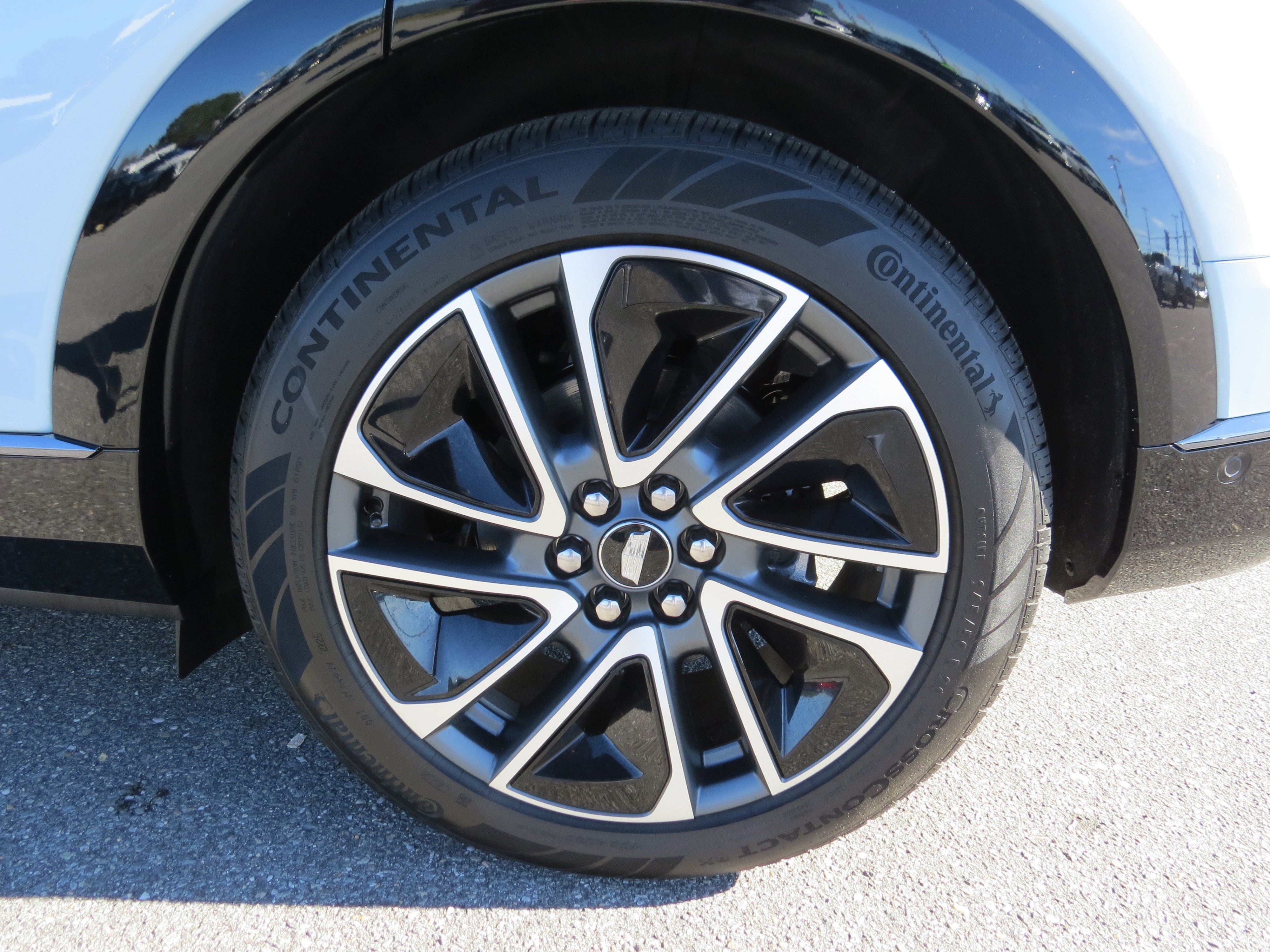 New 2026 Cadillac Optiq Sport 2 image 12