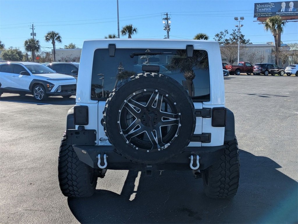 Used 2015 Jeep Wrangler Unlimited Sahara w/ Connectivity Group image 7