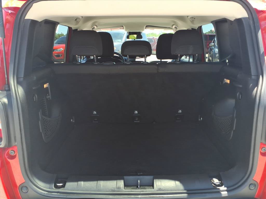 Used 2016 Jeep Renegade Latitude AWD/4WD image 24