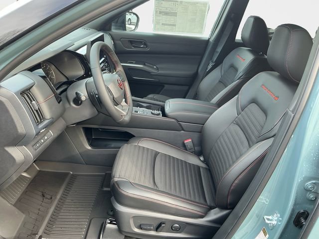 New 2026 Nissan Pathfinder SV image 10