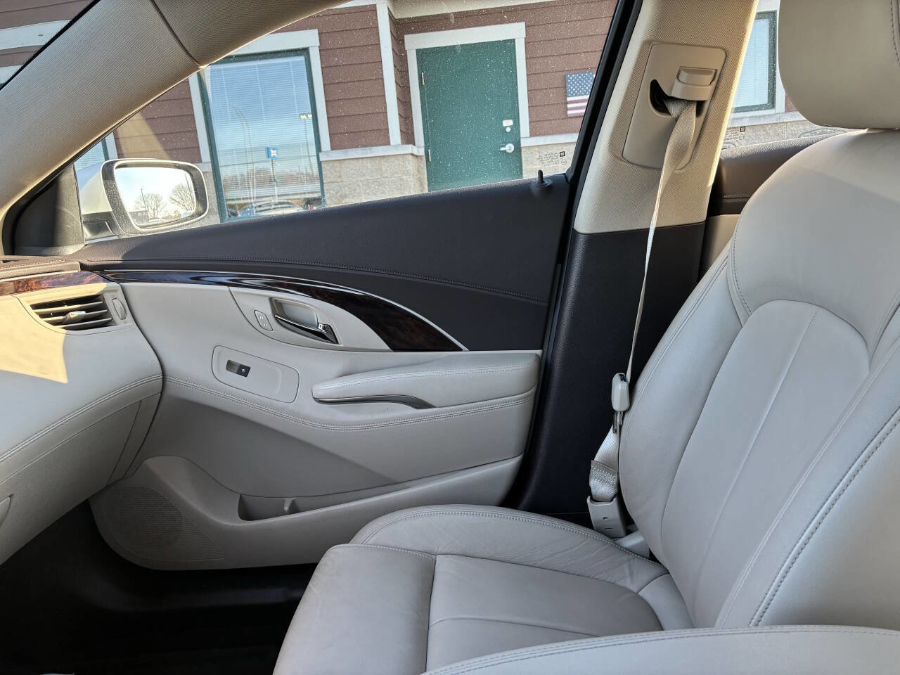 Used 2015 Buick LaCrosse Leather image 4