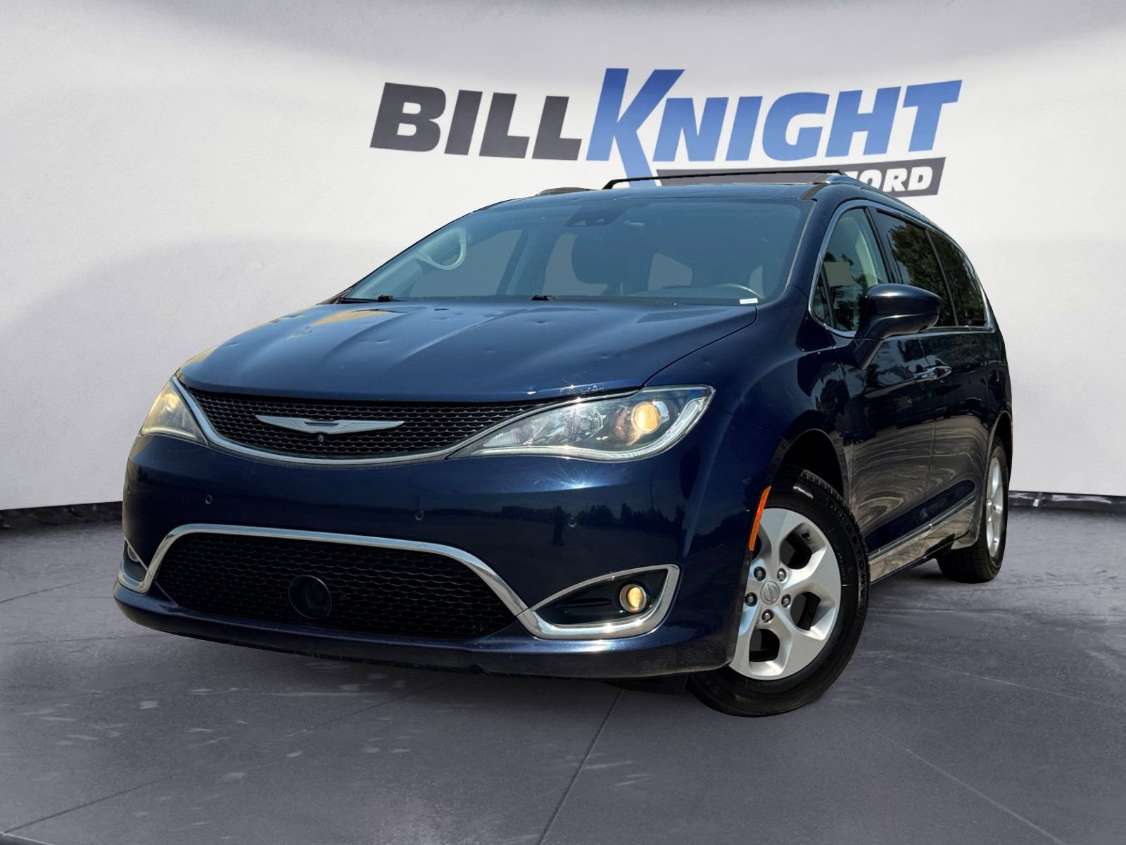 Used 2017 Chrysler Pacifica Touring-L Plus w/ Advanced Safetytec Group