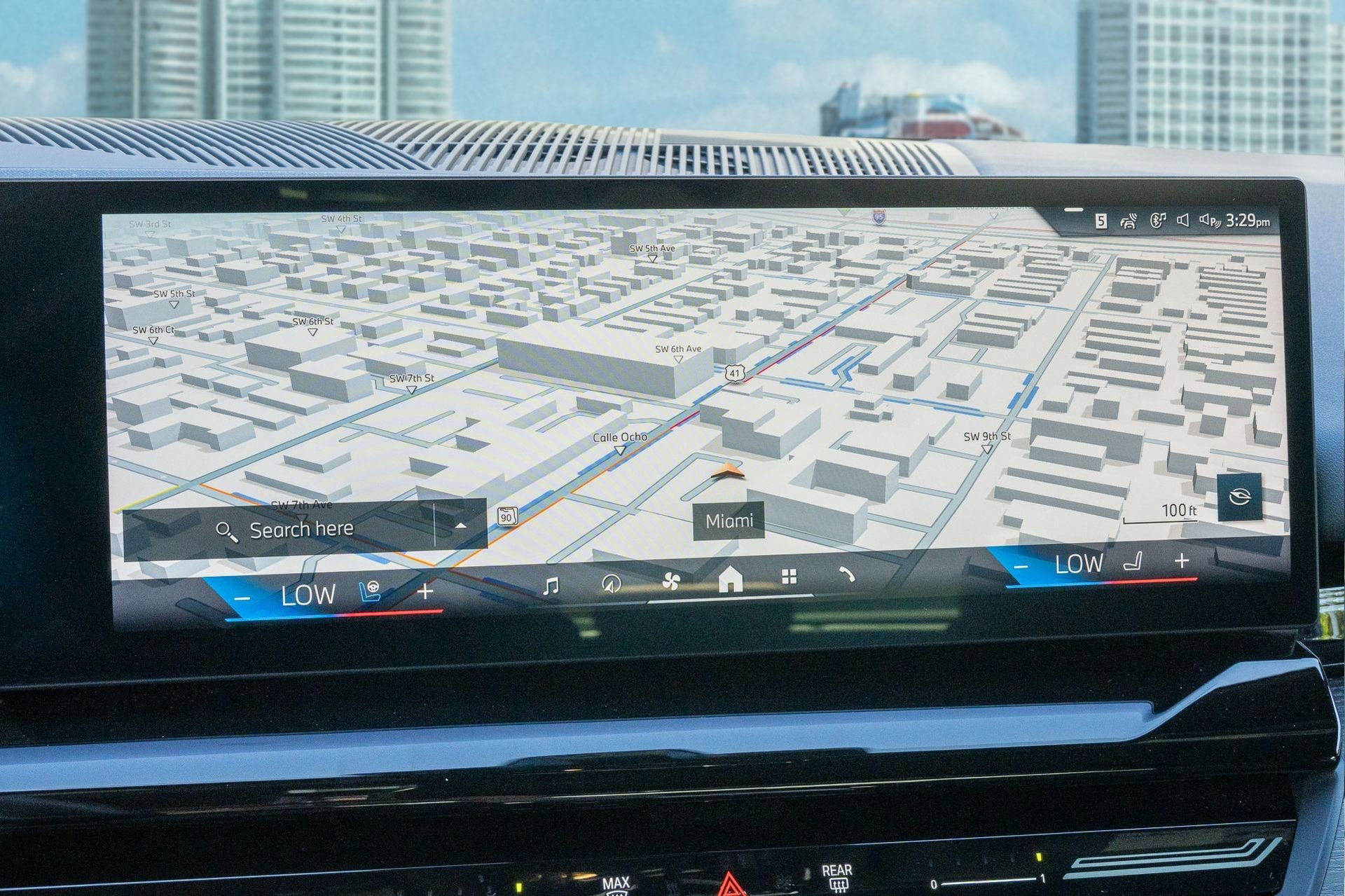 Used 2025 BMW 530i w/ M Sport Package RWD image 35