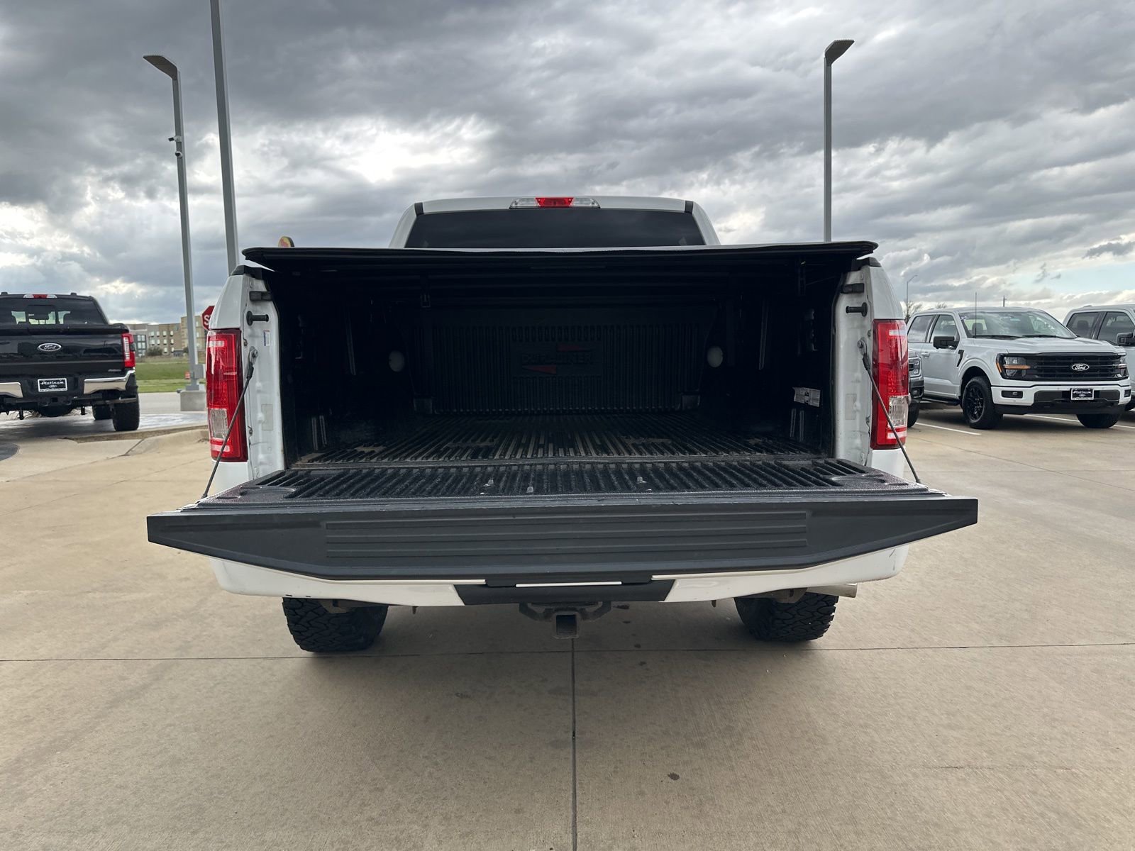 Used 2016 Ford F150 XLT w/ Equipment Group 301A Mid image 6