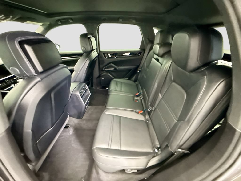 Used 2022 Porsche Cayenne AWD/4WD image 20