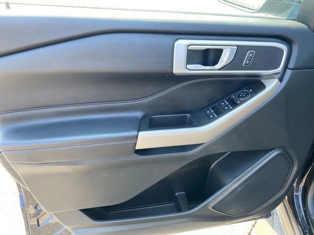 Used 2023 Ford Explorer XLT image 18