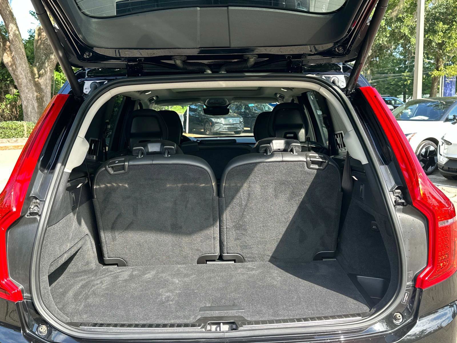 Certified 2024 Volvo XC90 B5 Core image 11