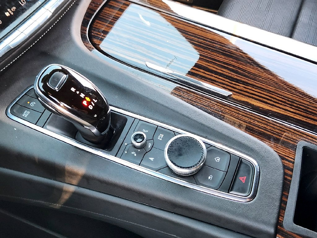 Used 2021 Cadillac Escalade Premium Luxury w/ Driver Assist Tech Package RWD image 20