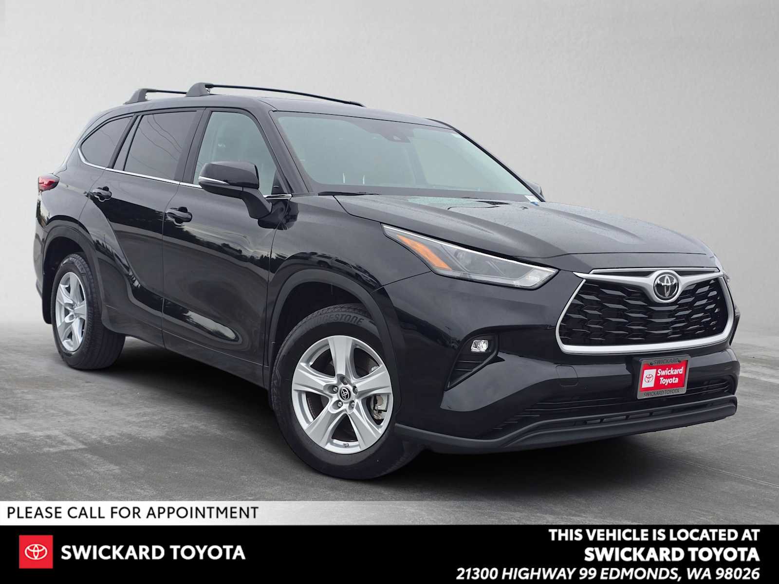Used 2023 Toyota Highlander LE