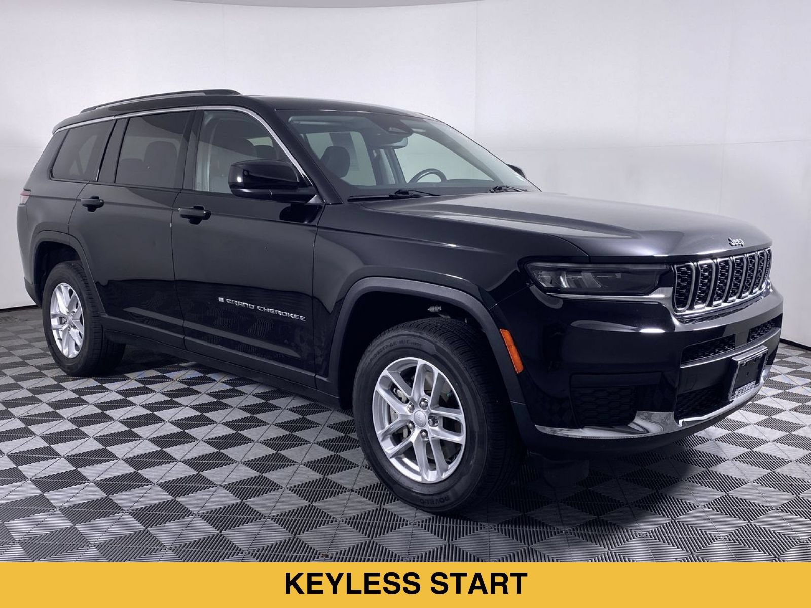 Used 2022 Jeep Grand Cherokee L Laredo w/ Luxury Tech Group I AWD/4WD image 19