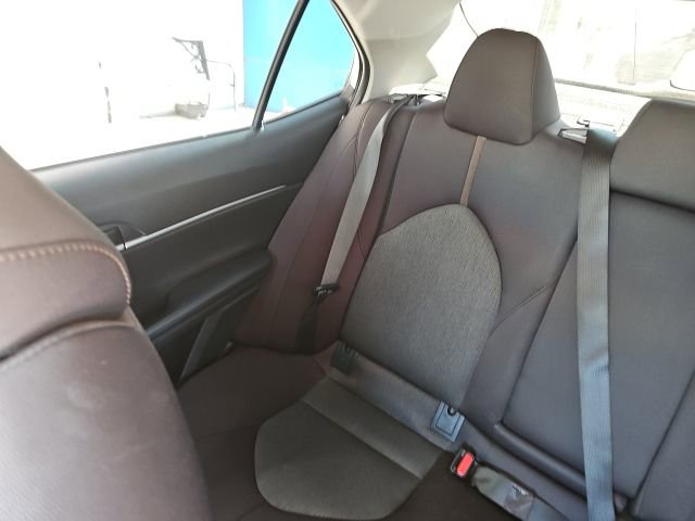 Used 2020 Toyota Camry LE FWD image 10