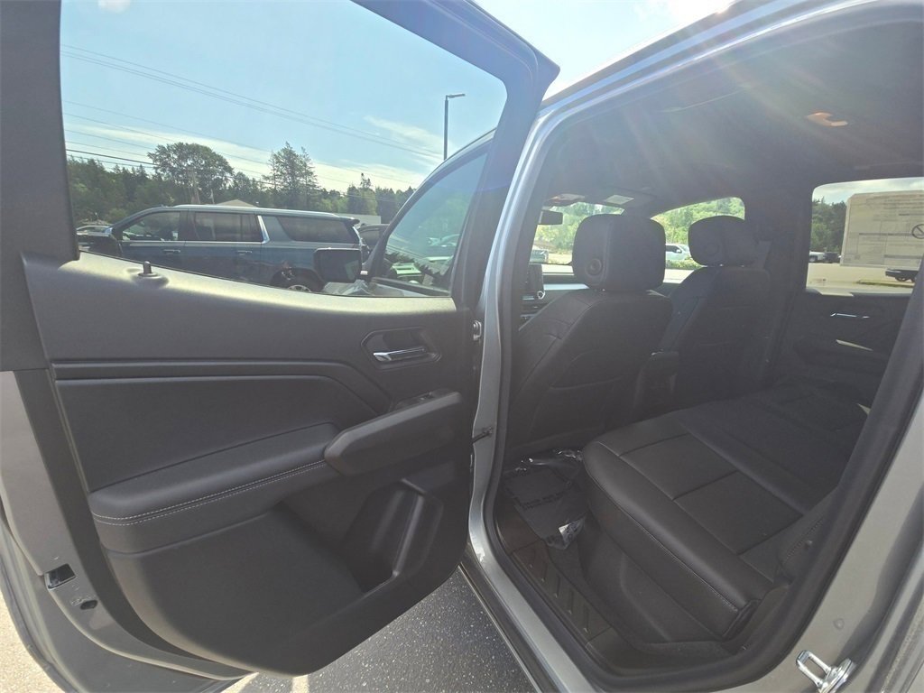 New 2025 Chevrolet Colorado LT w/ LT Convenience Package image 2