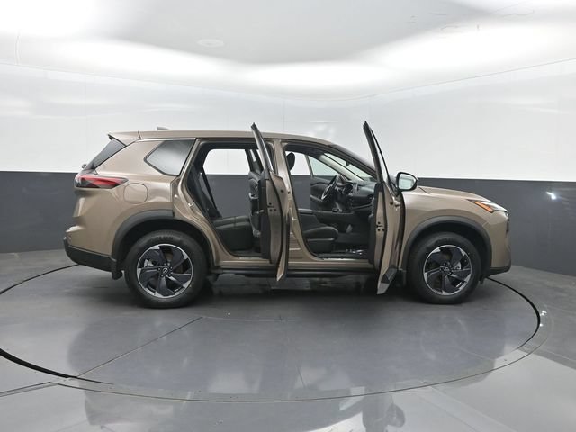 Used 2024 Nissan Rogue SV FWD image 37