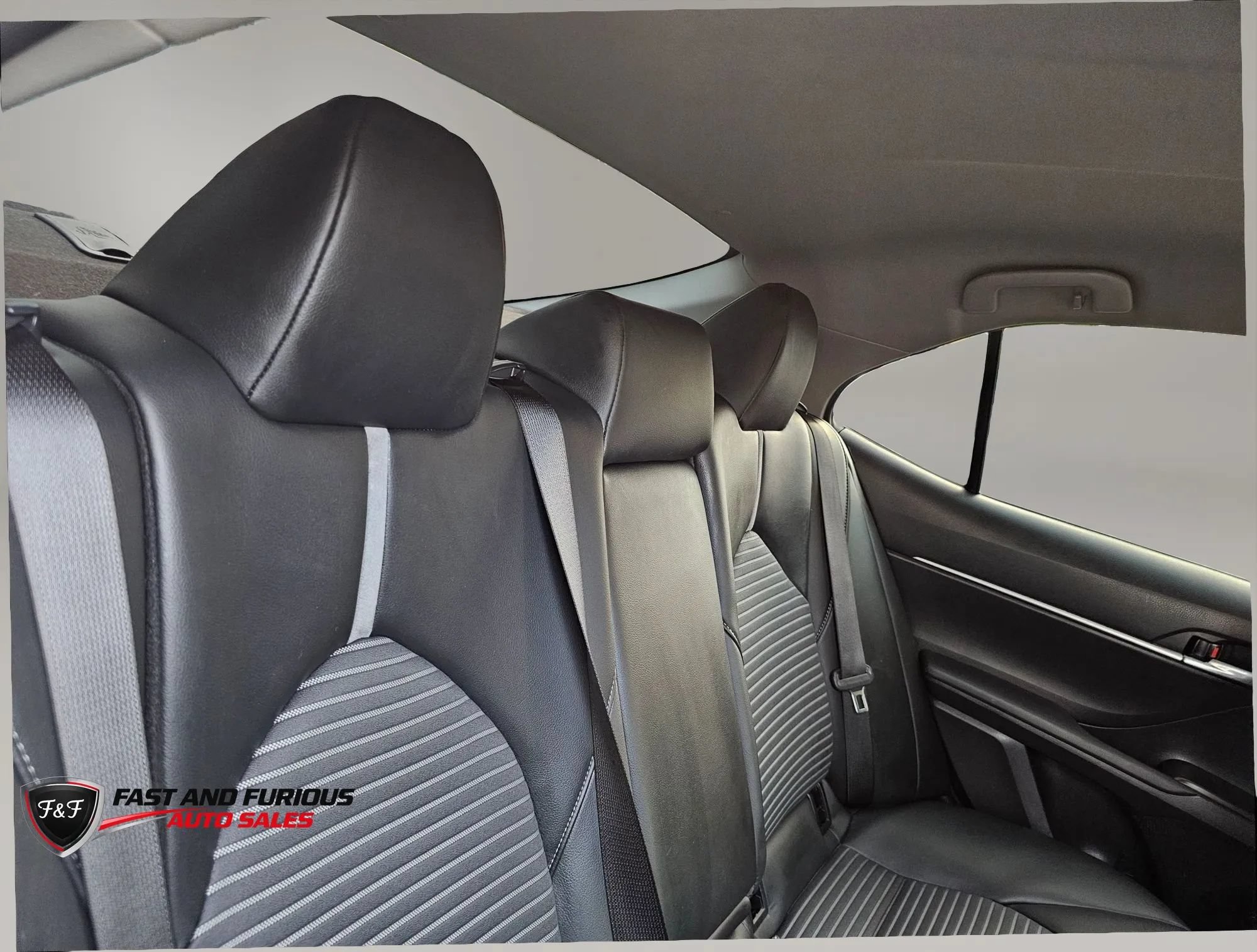 Used 2023 Toyota Camry SE FWD image 13