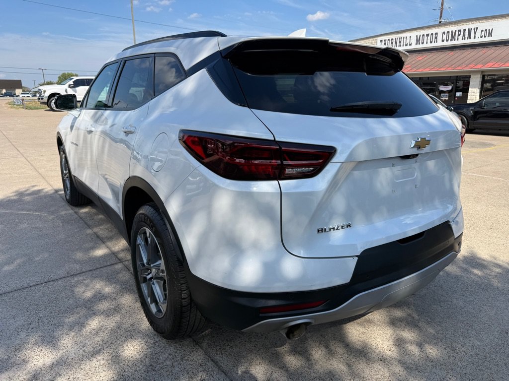 Used 2024 Chevrolet Blazer LT w/ Sound & Technology Package FWD image 5