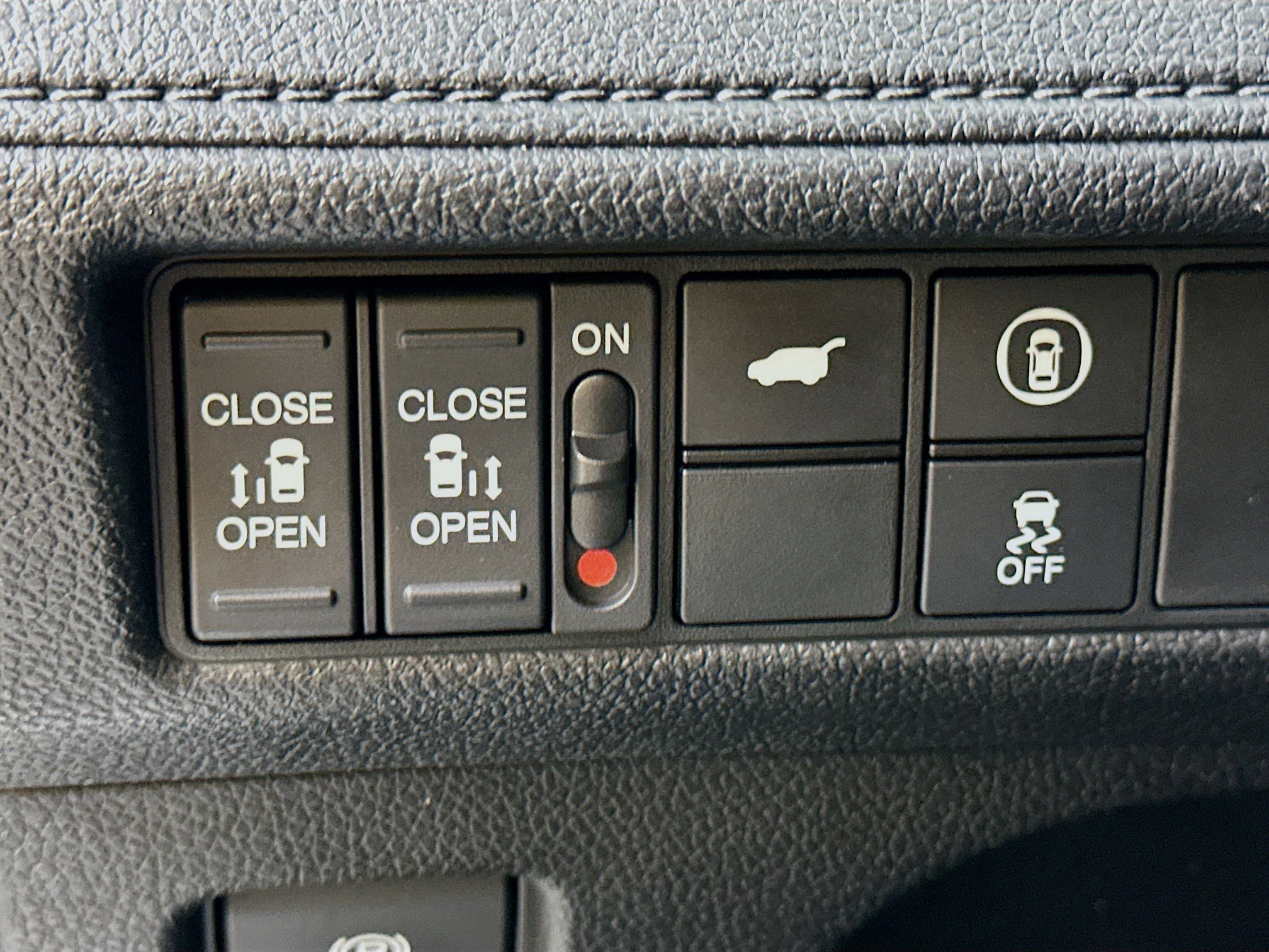 Used 2024 Honda Odyssey Sport image 17