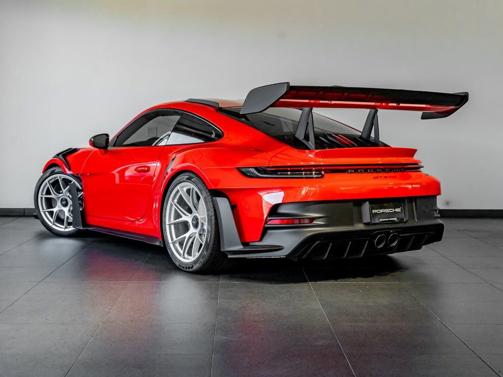 Certified 2025 Porsche 911 GT3 RS RWD image 3