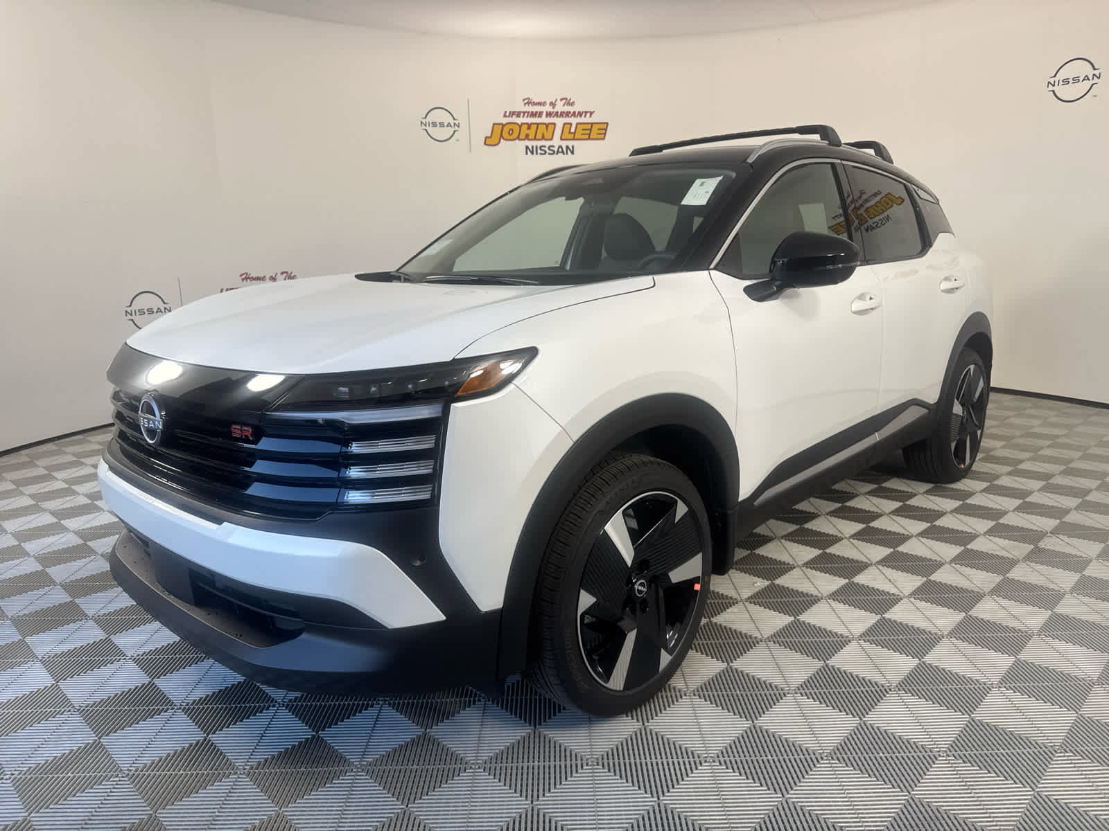 New 2026 Nissan Kicks SR