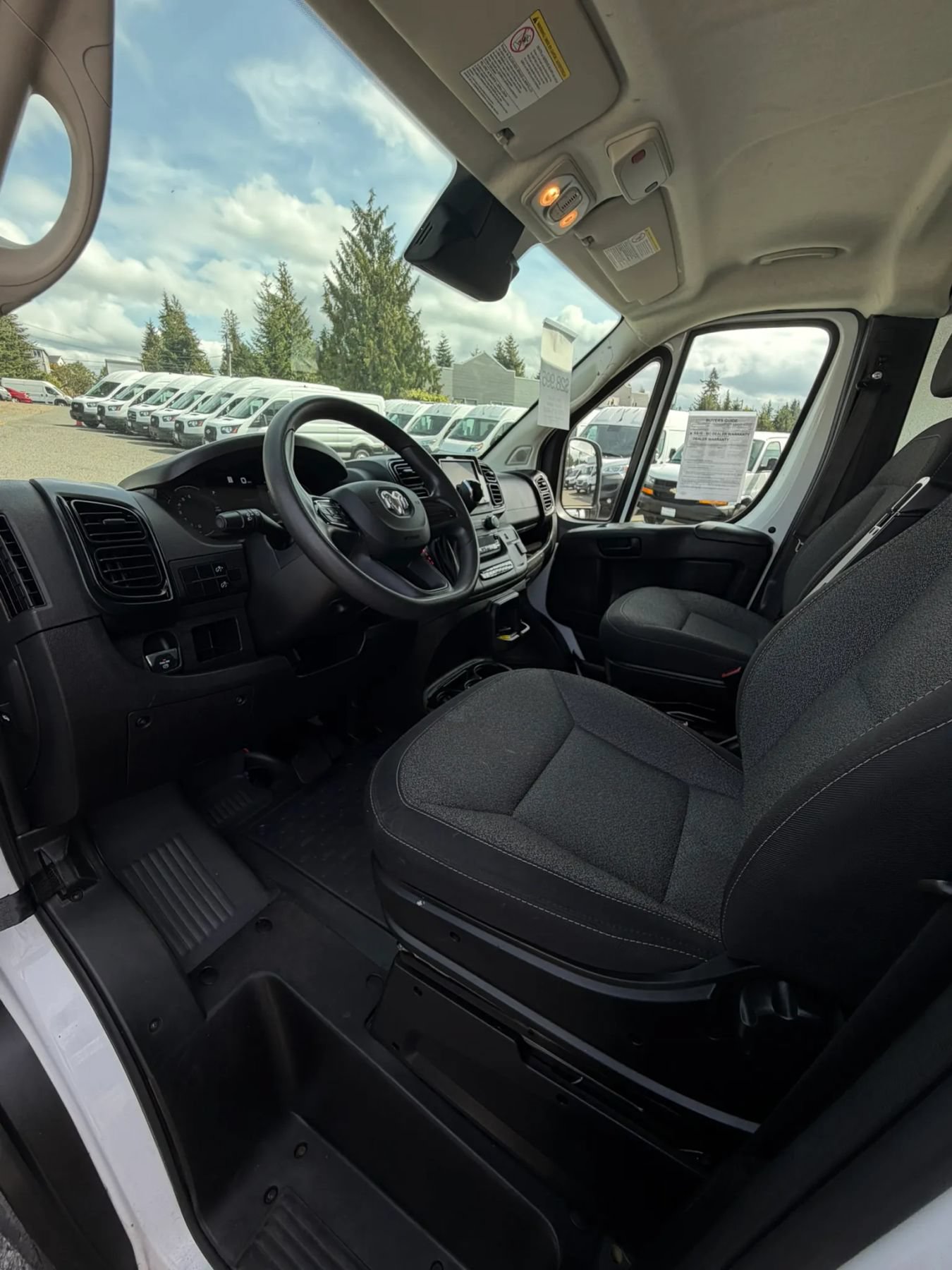 Used 2023 RAM ProMaster 3500 FWD image 29