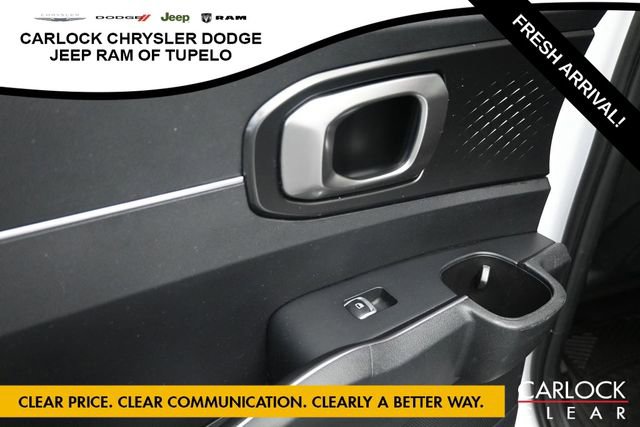 Used 2023 Kia Sorento LX FWD image 28