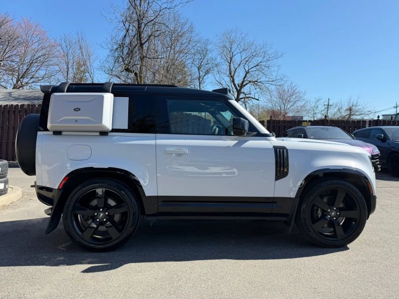 Used 2023 Land Rover Defender 90 V8 image 4